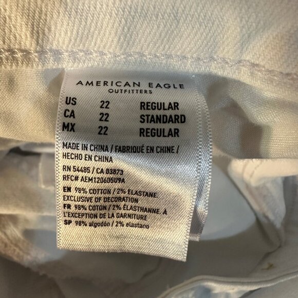 American Eagle Jeans Cream White Size 22 Regular Inseam 28 inches Mom Jean - Picture 13 of 13